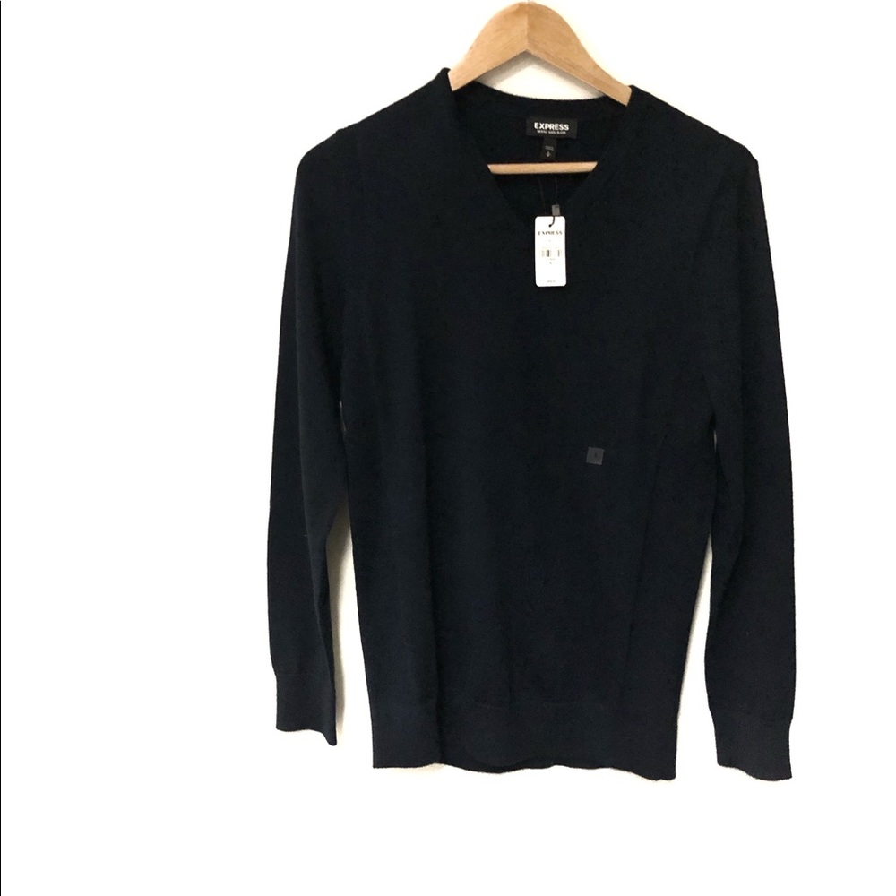 Express Thermal Regulating Vneck Sweater - Picture 3 of 6